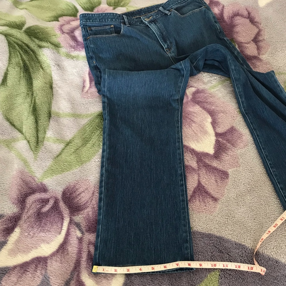 L.L. Bean Women’s Petite Jeans 👖 - Picture 13 of 14